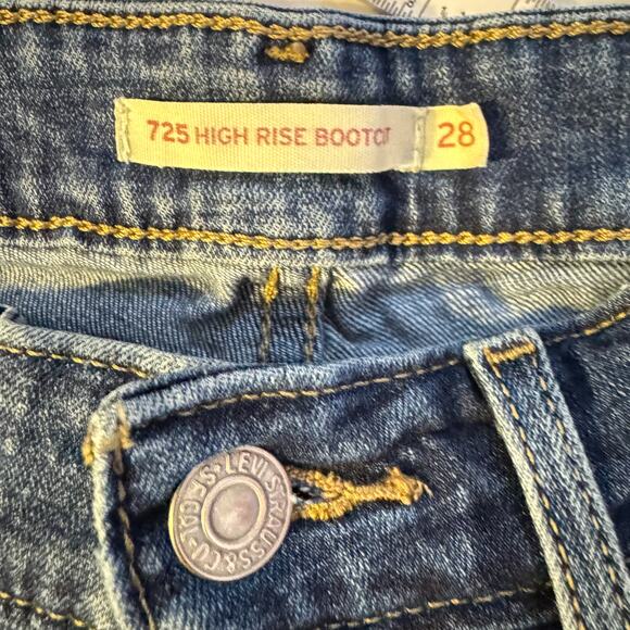 Upcycled Hand-Embroidered Levis Women's Size 28 Hi-Rise Bootcut Crop Circle - Picture 5 of 11